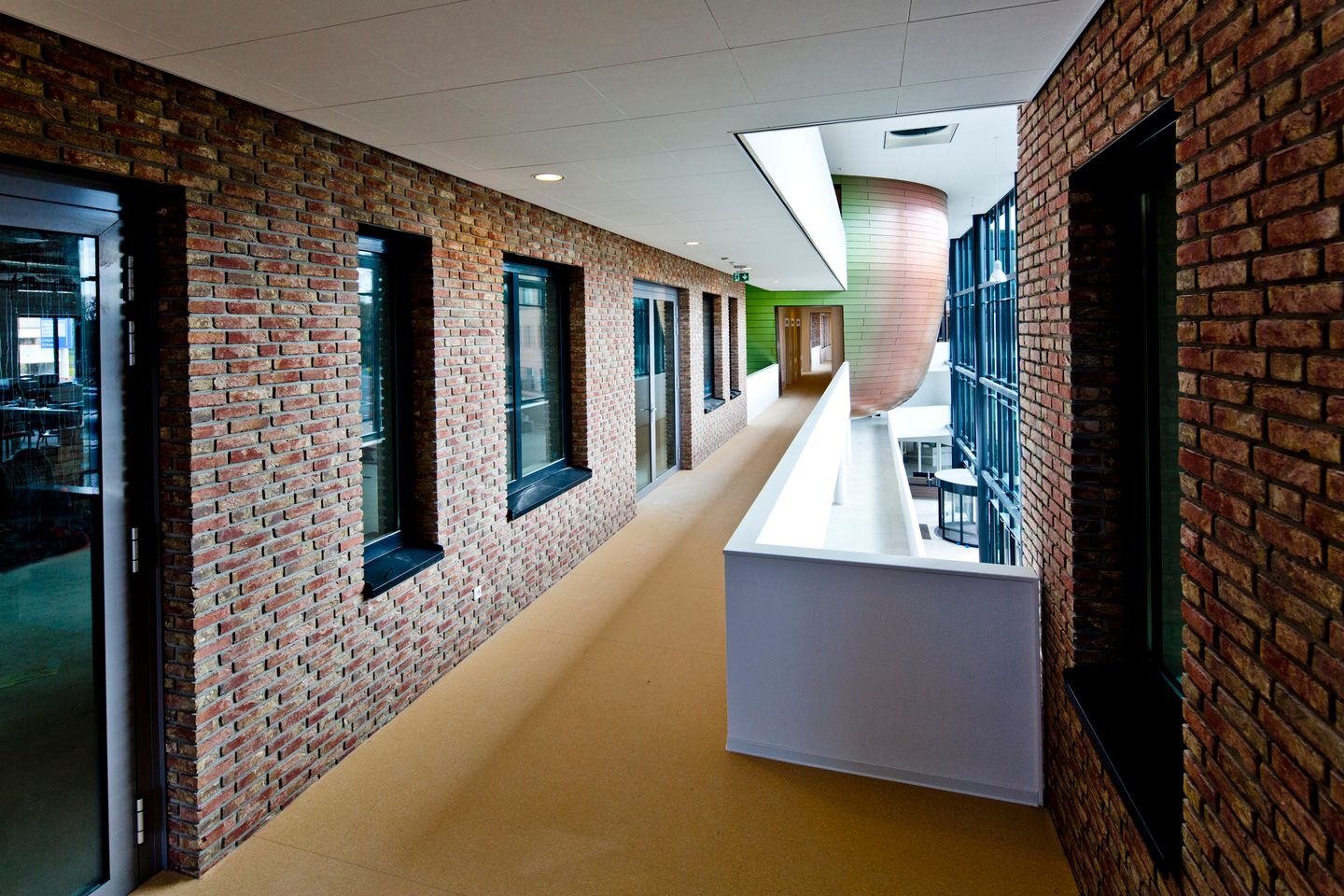 Bekijk foto 4 van Prins Hendriklaan 376