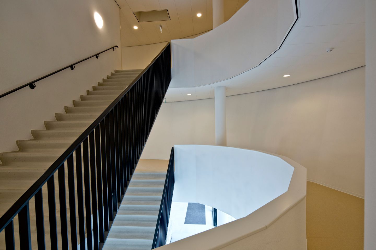 Bekijk foto 5 van Prins Hendriklaan 376