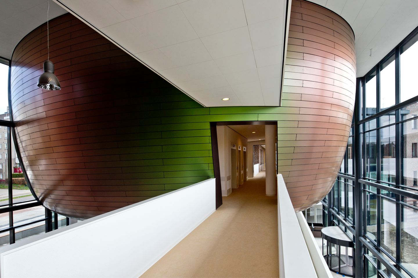 Bekijk foto 2 van Prins Hendriklaan 376