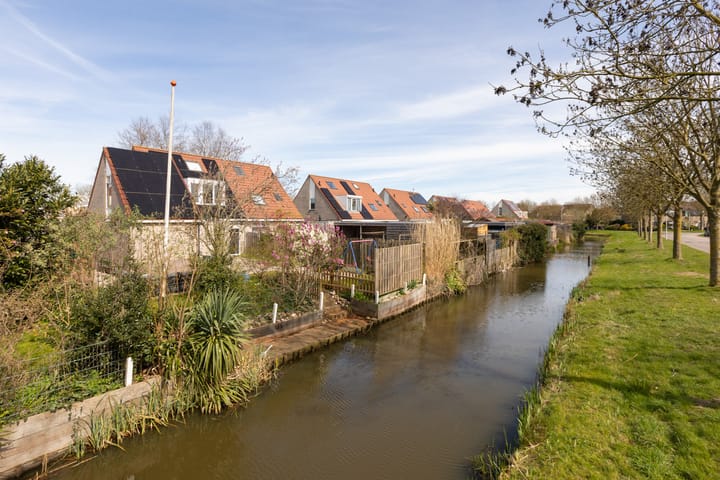 Foto 2 van Zonnedauw 10