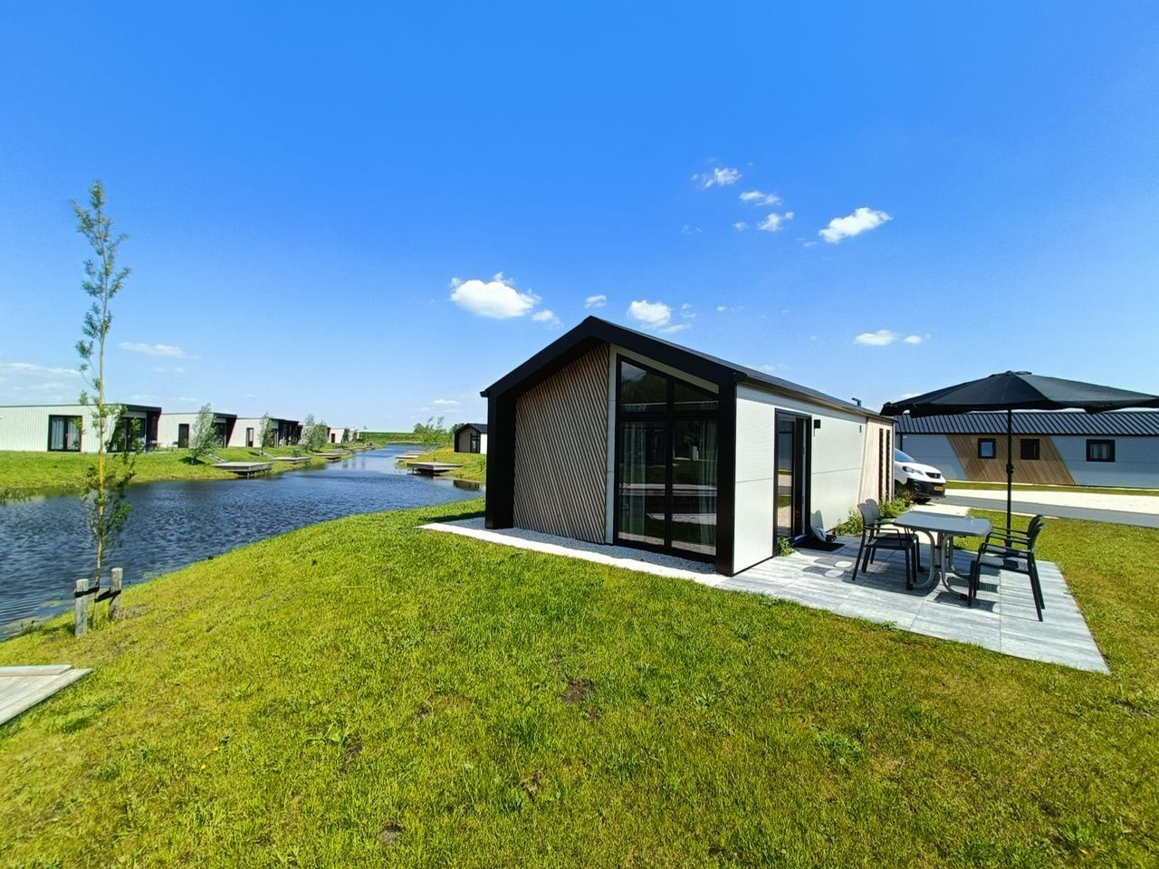 2-bedroom freehold villa in Kampen — photo 4 of 5