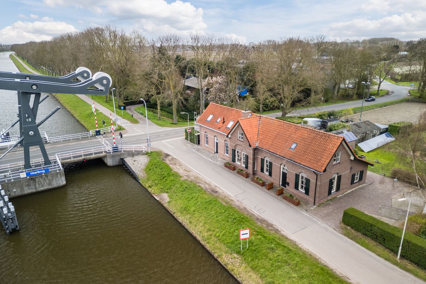 Photo 25 of Merwedekanaal 104