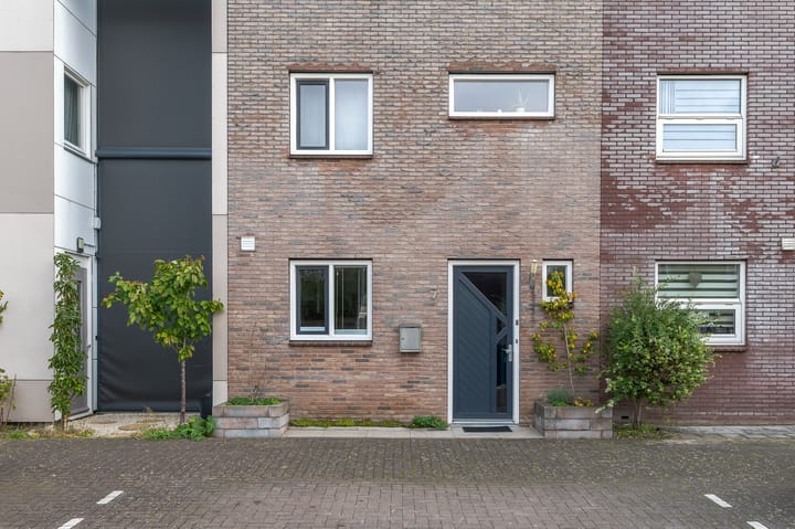 Tussenwoning te koop: Libertasstraat 7, Almere