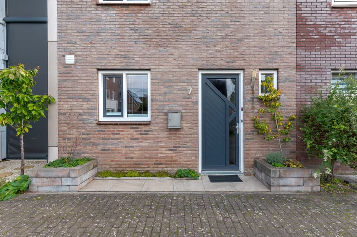 Tussenwoning te koop: Libertasstraat 7, Almere