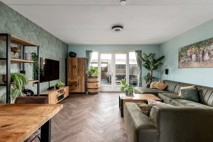 Tussenwoning te koop: Libertasstraat 7, Almere