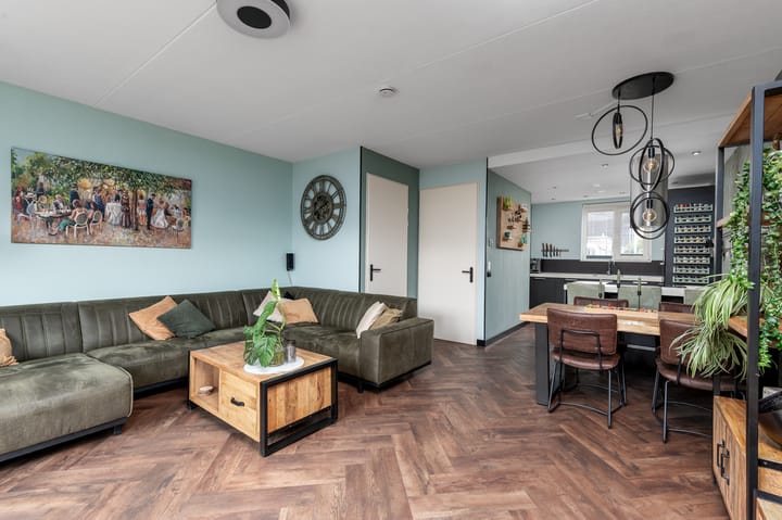 Tussenwoning te koop: Libertasstraat 7, Almere
