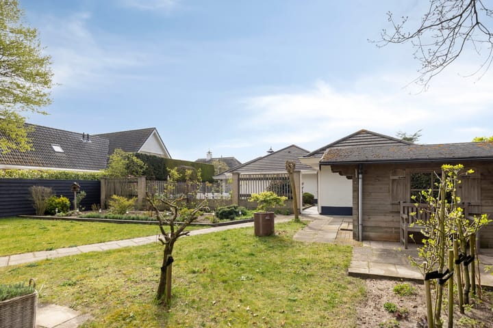 Foto 2 van Kamillelaan 7