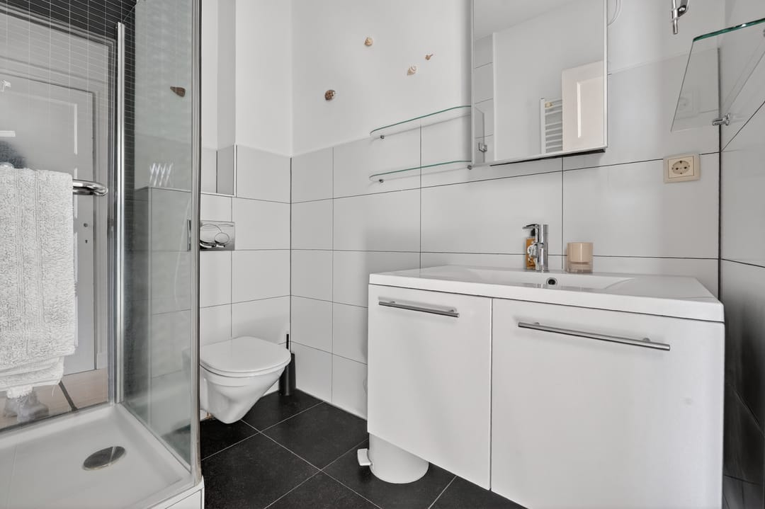 Spacious 3-room apartment with sunny south-facing balcony in Amsterdam-Zuid — 13