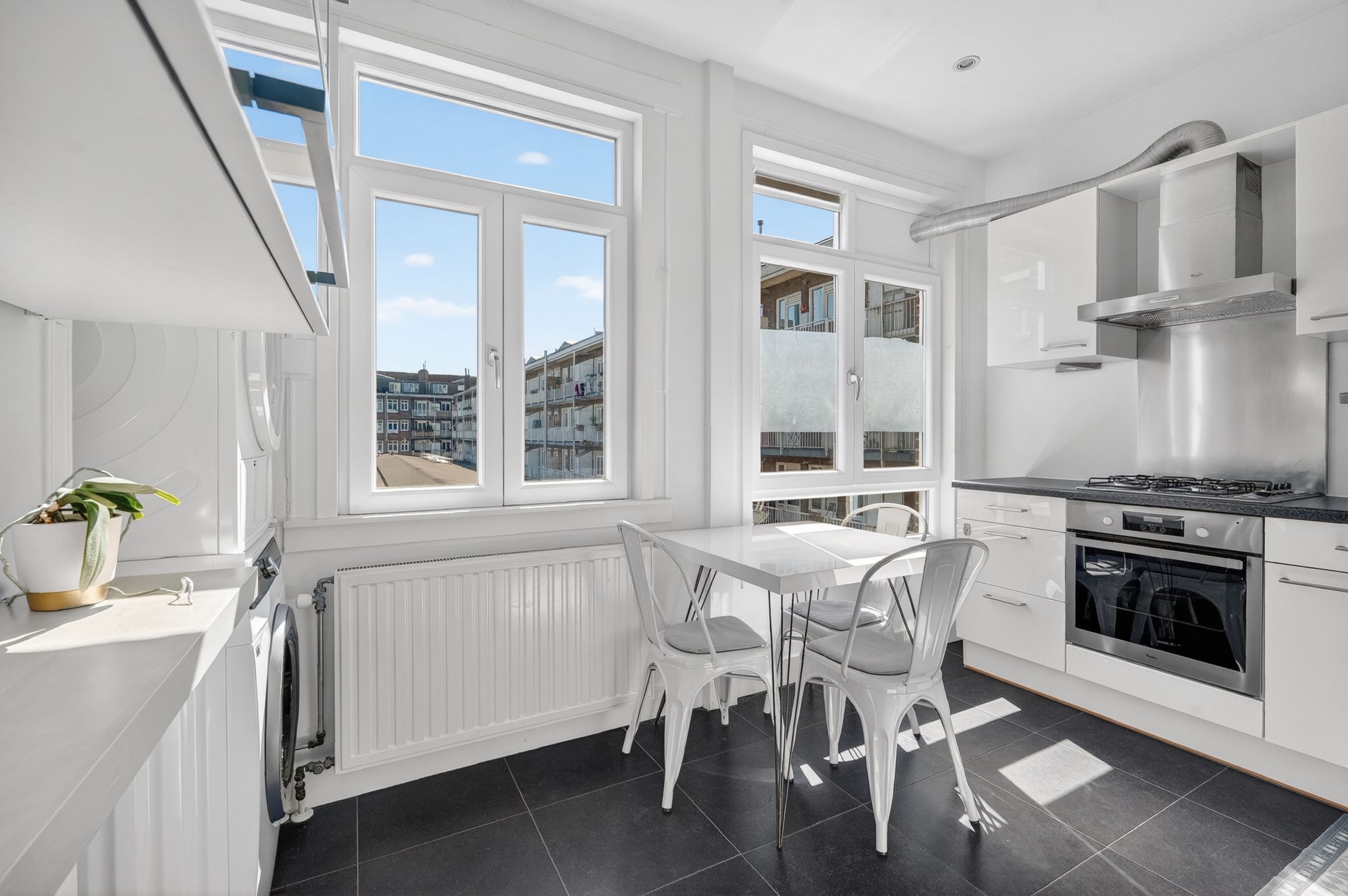 Spacious 3-room apartment with sunny south-facing balcony in Amsterdam-Zuid — 15