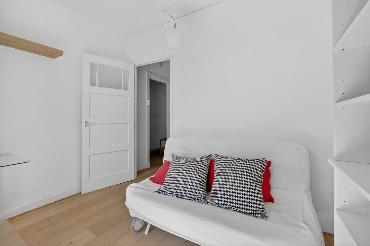Spacious 3-room apartment with sunny south-facing balcony in Amsterdam-Zuid — 19