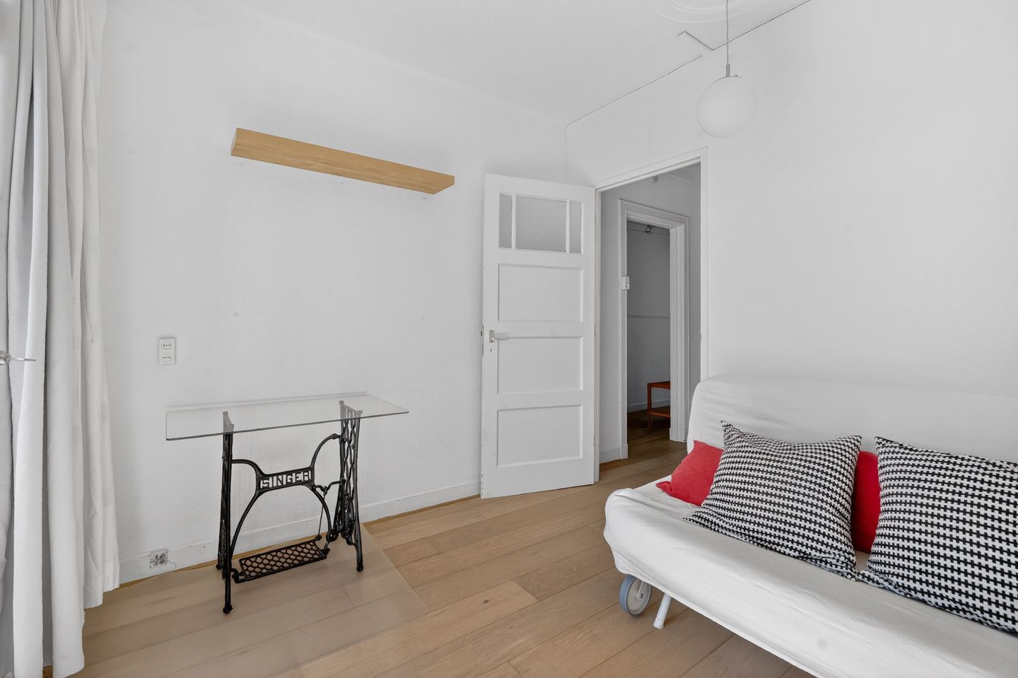 Spacious 3-room apartment with sunny south-facing balcony in Amsterdam-Zuid — 20