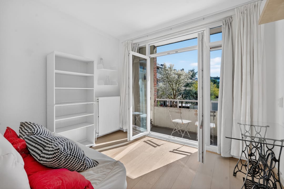 Spacious 3-room apartment with sunny south-facing balcony in Amsterdam-Zuid — 22