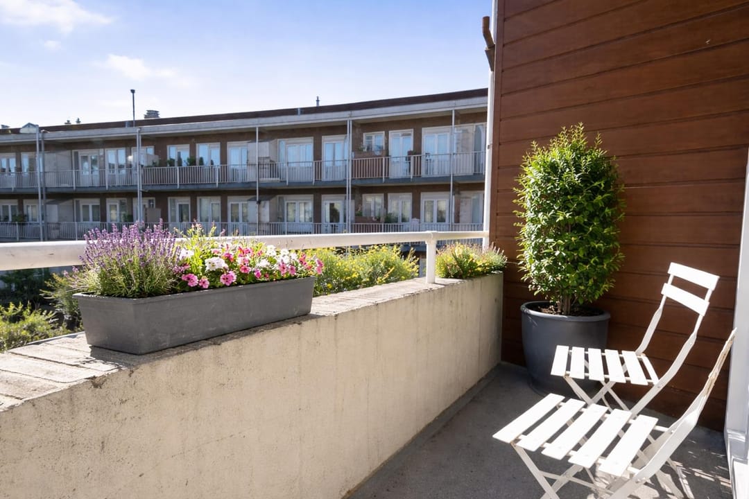 Spacious 3-room apartment with sunny south-facing balcony in Amsterdam-Zuid — 23
