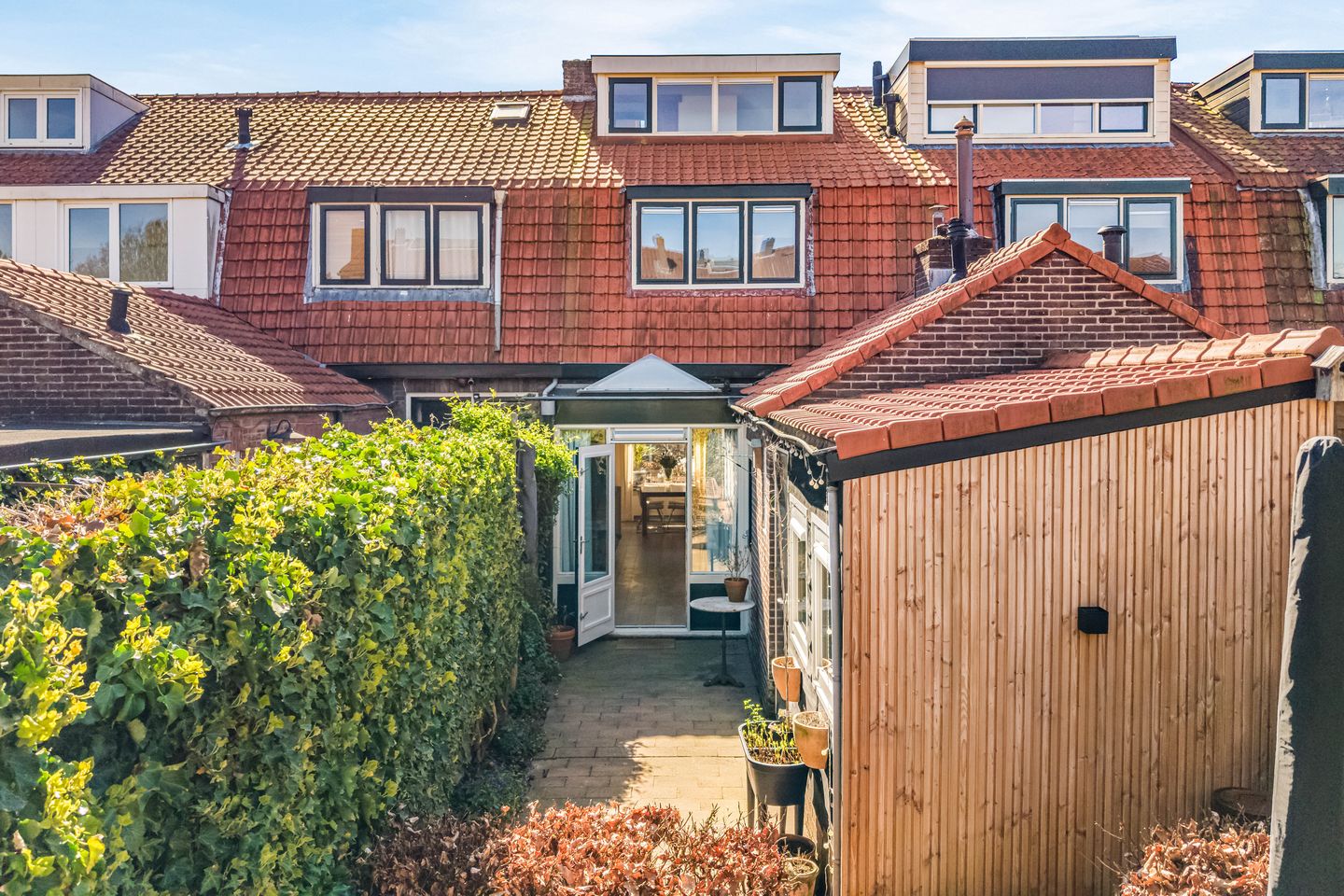 Extended family home with four bedrooms near Amersfoort city center — 35