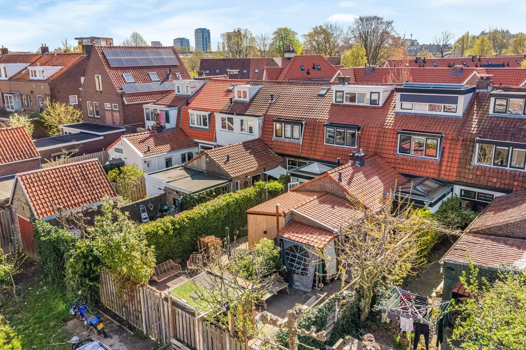 Extended family home with four bedrooms near Amersfoort city center — 37