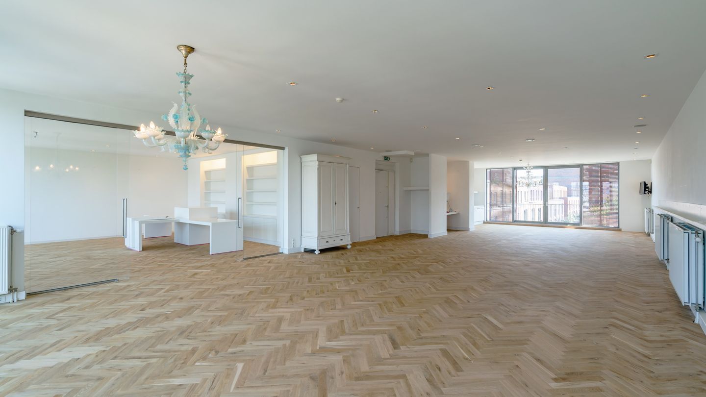 Bekijk foto 2 van Franz Zieglerstraat 10