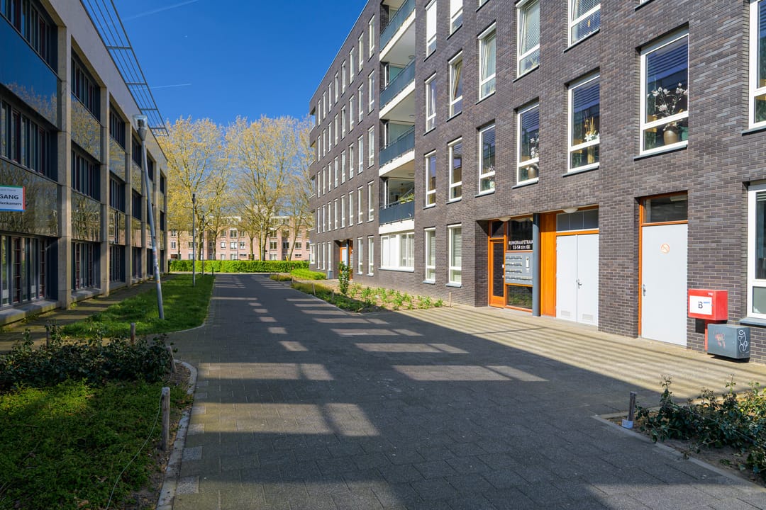 Photo 37 of Rijngraafstraat 64