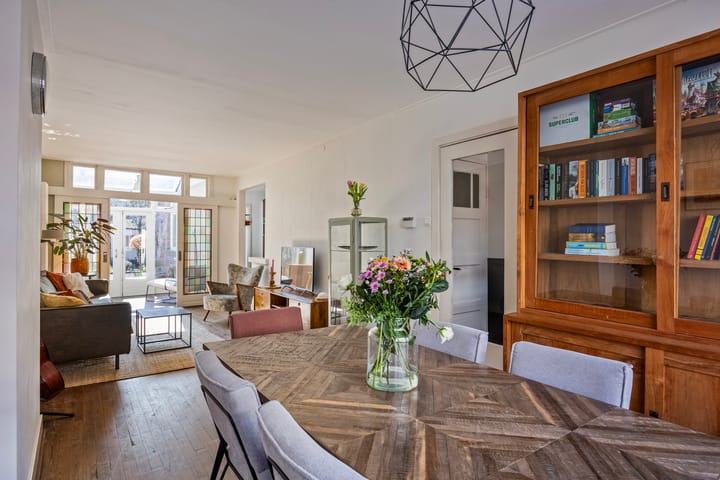 Photo 5 of Cornelis Mertenssstraat 51