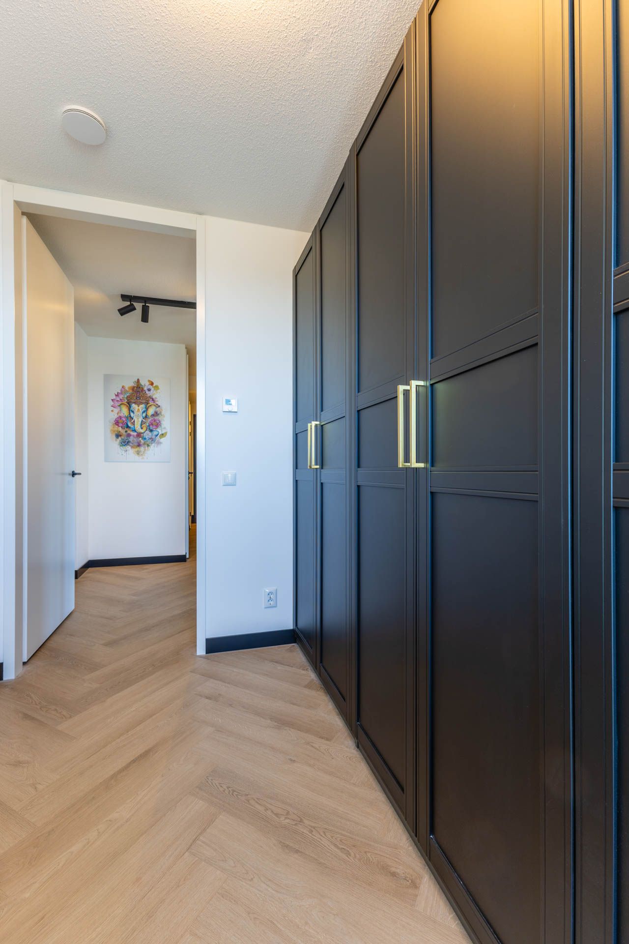 Luxury apartment with spectacular city and water views in the Imagine building — 25