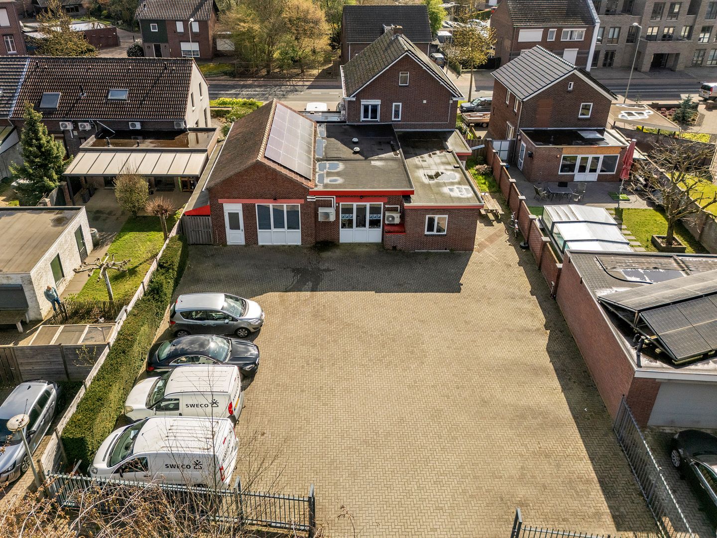 Bekijk foto 2 van Rijksweg Noord 39