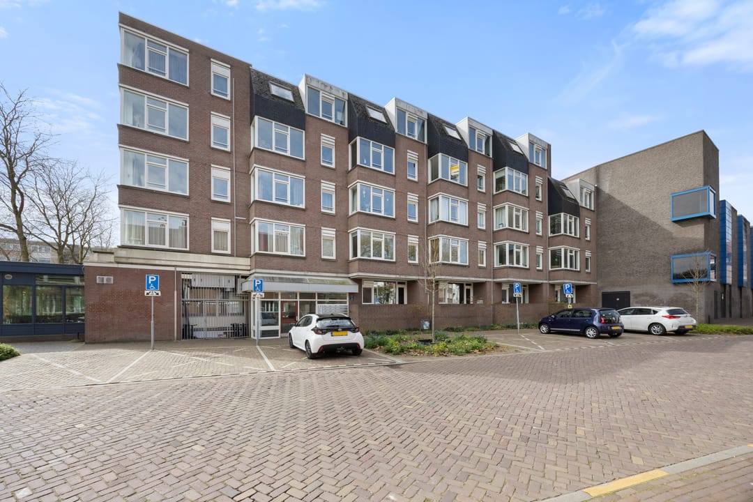 Ground-floor starter apartment with balcony near Valkhofpark in Nijmegen centre — 23