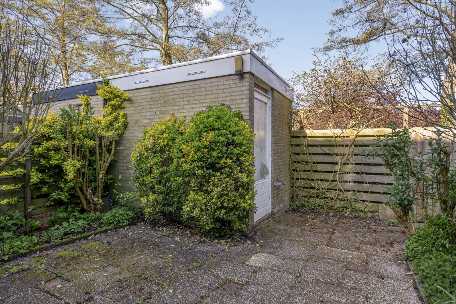 Spacious terraced house with four bedrooms in green Pax neighborhood of Hoofddorp — 27