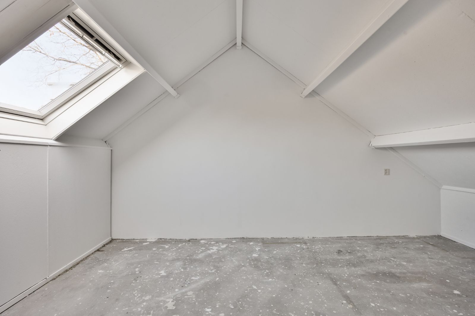 Spacious terraced house with four bedrooms in green Pax neighborhood of Hoofddorp — 21