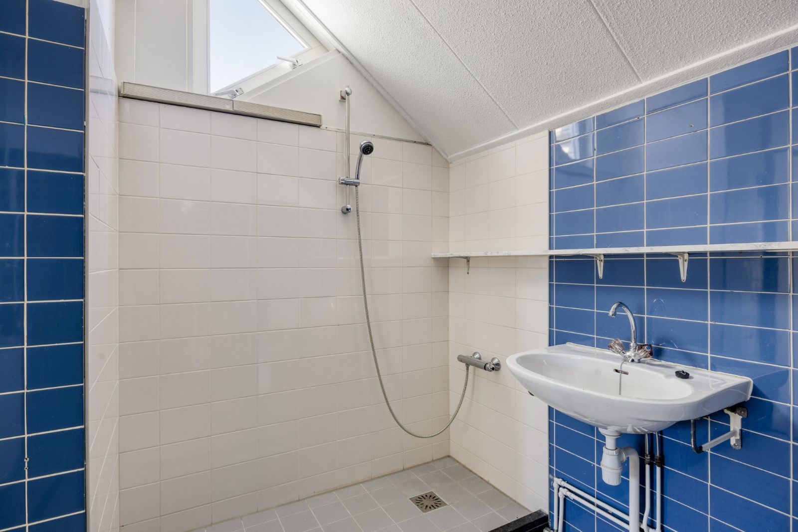 Spacious terraced house with four bedrooms in green Pax neighborhood of Hoofddorp — 18