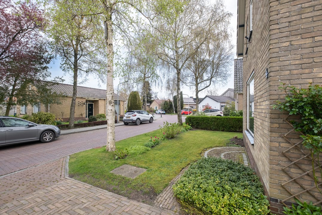 Foto 43 van Pastoor van Haasterstraat 4