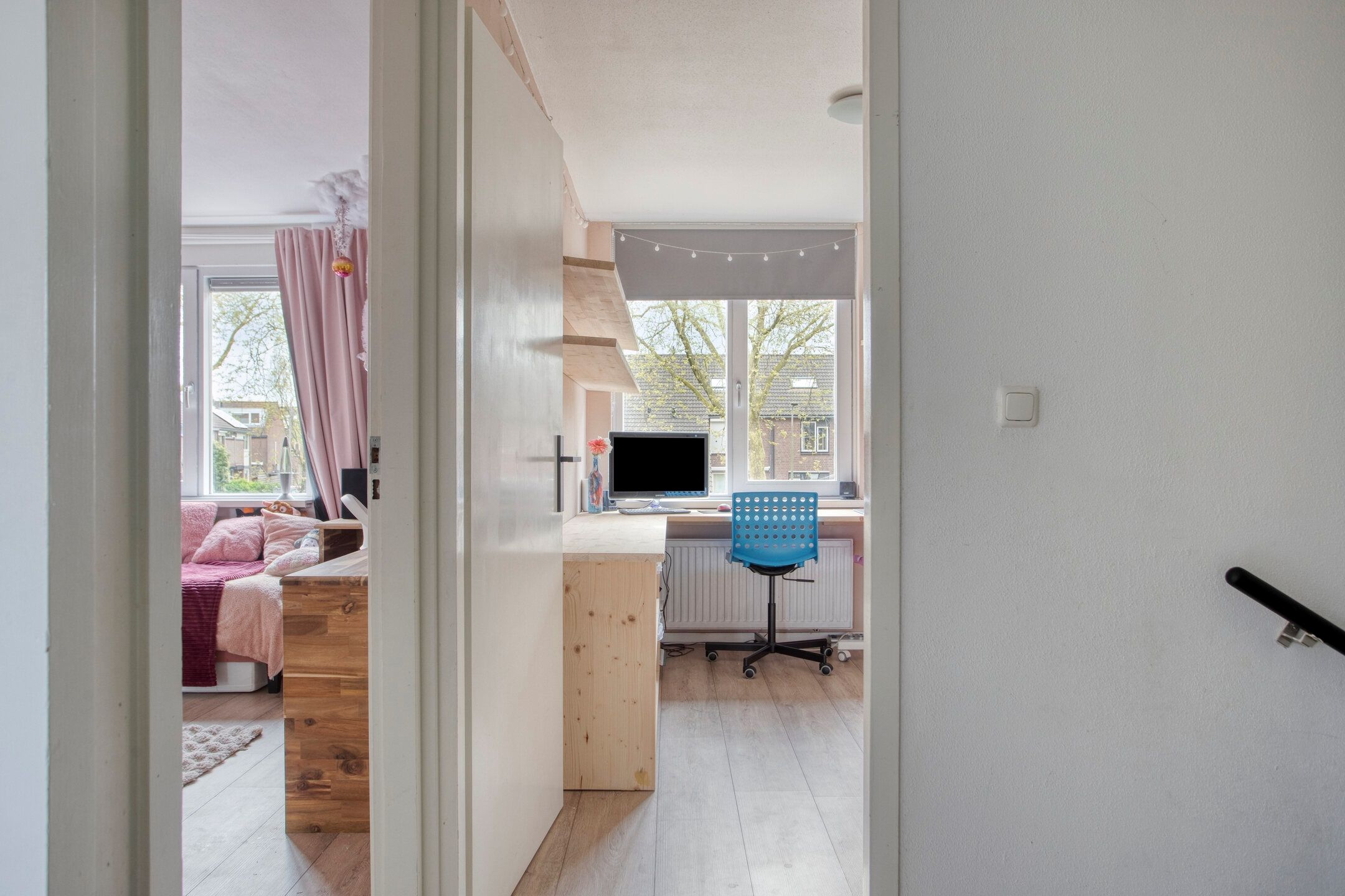 Move-In Ready Spacious Family Home with Two Bathrooms in Hendrik-Ido-Ambacht — 33