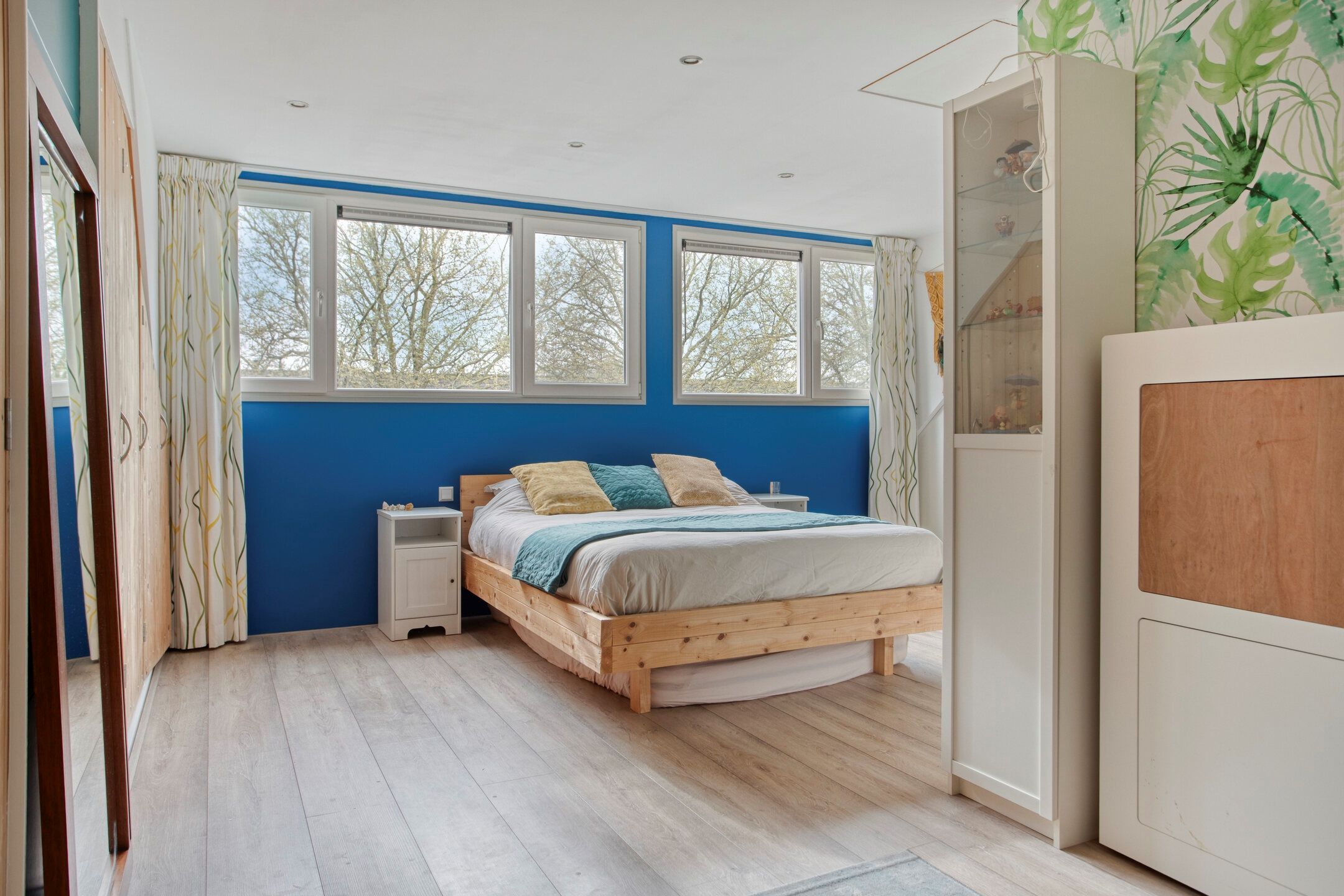 Move-In Ready Spacious Family Home with Two Bathrooms in Hendrik-Ido-Ambacht — 39