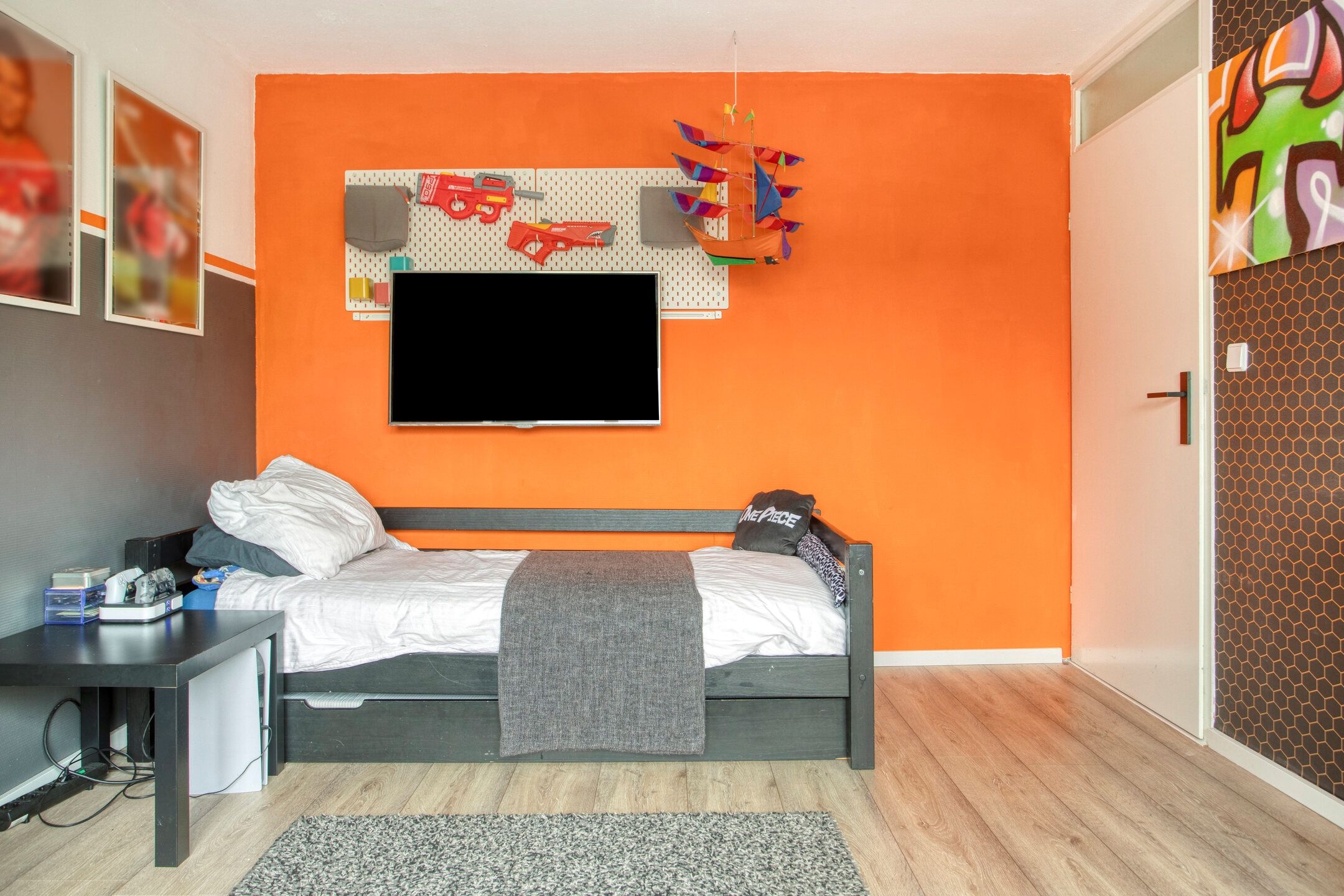 Move-In Ready Spacious Family Home with Two Bathrooms in Hendrik-Ido-Ambacht — 36