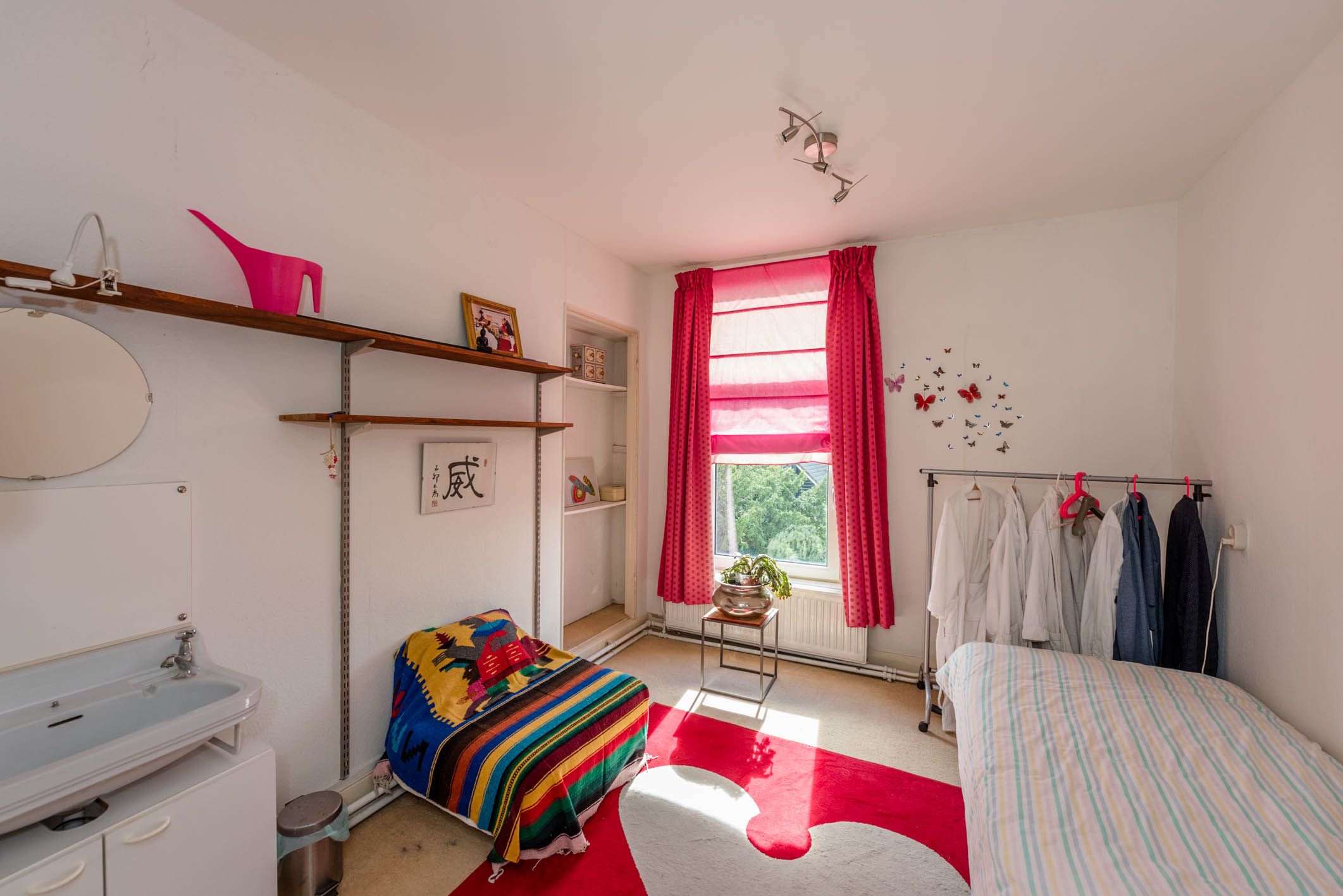 Spacious Character Townhouse in Popular Koninginnebuurt — 36