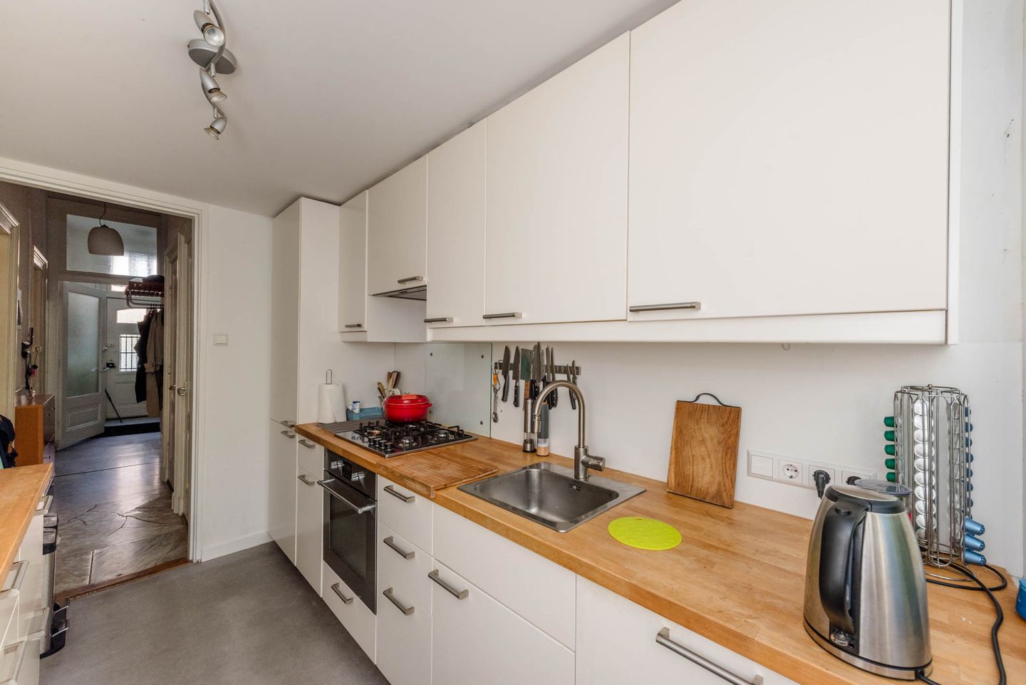Spacious Character Townhouse in Popular Koninginnebuurt — 19