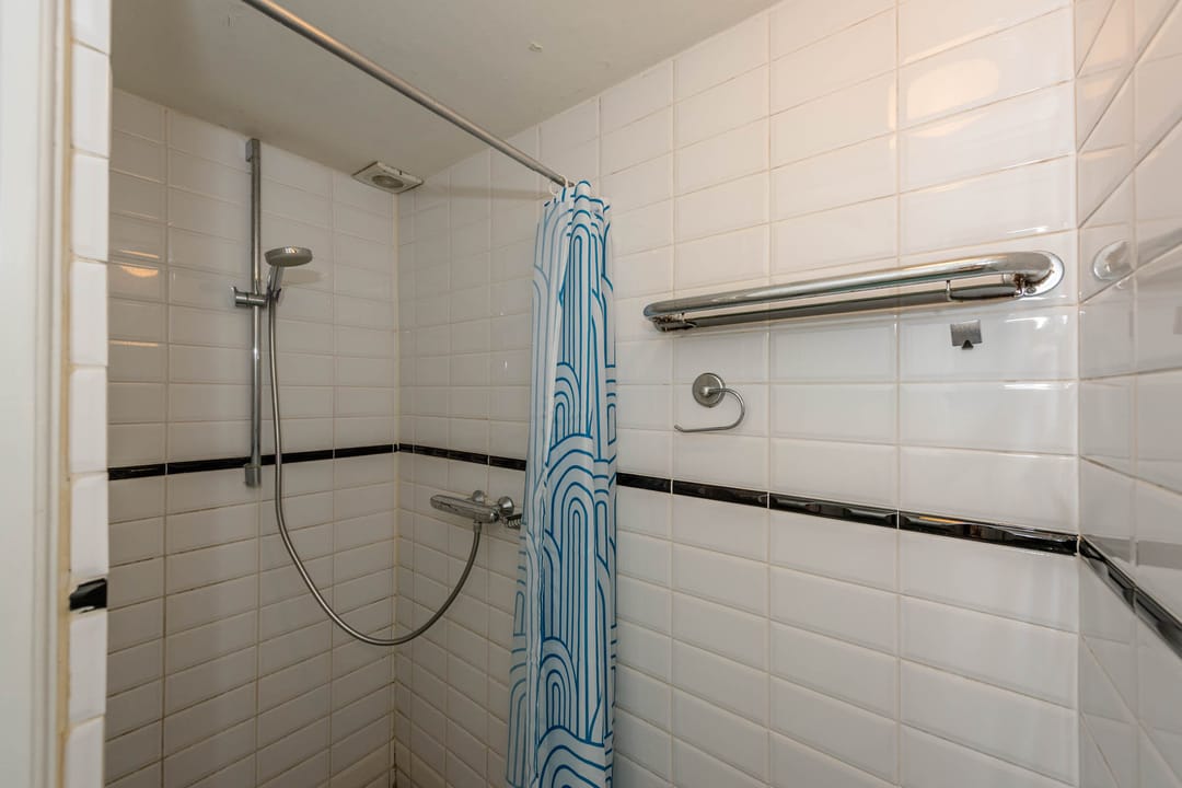 Spacious Character Townhouse in Popular Koninginnebuurt — 31