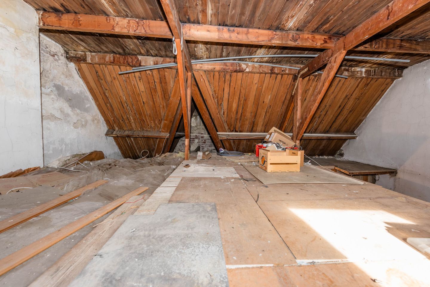 Spacious Character Townhouse in Popular Koninginnebuurt — 40