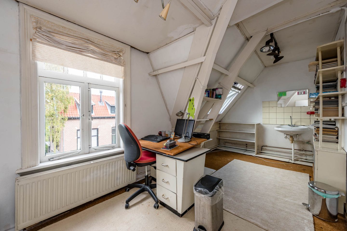 Spacious Character Townhouse in Popular Koninginnebuurt — 34