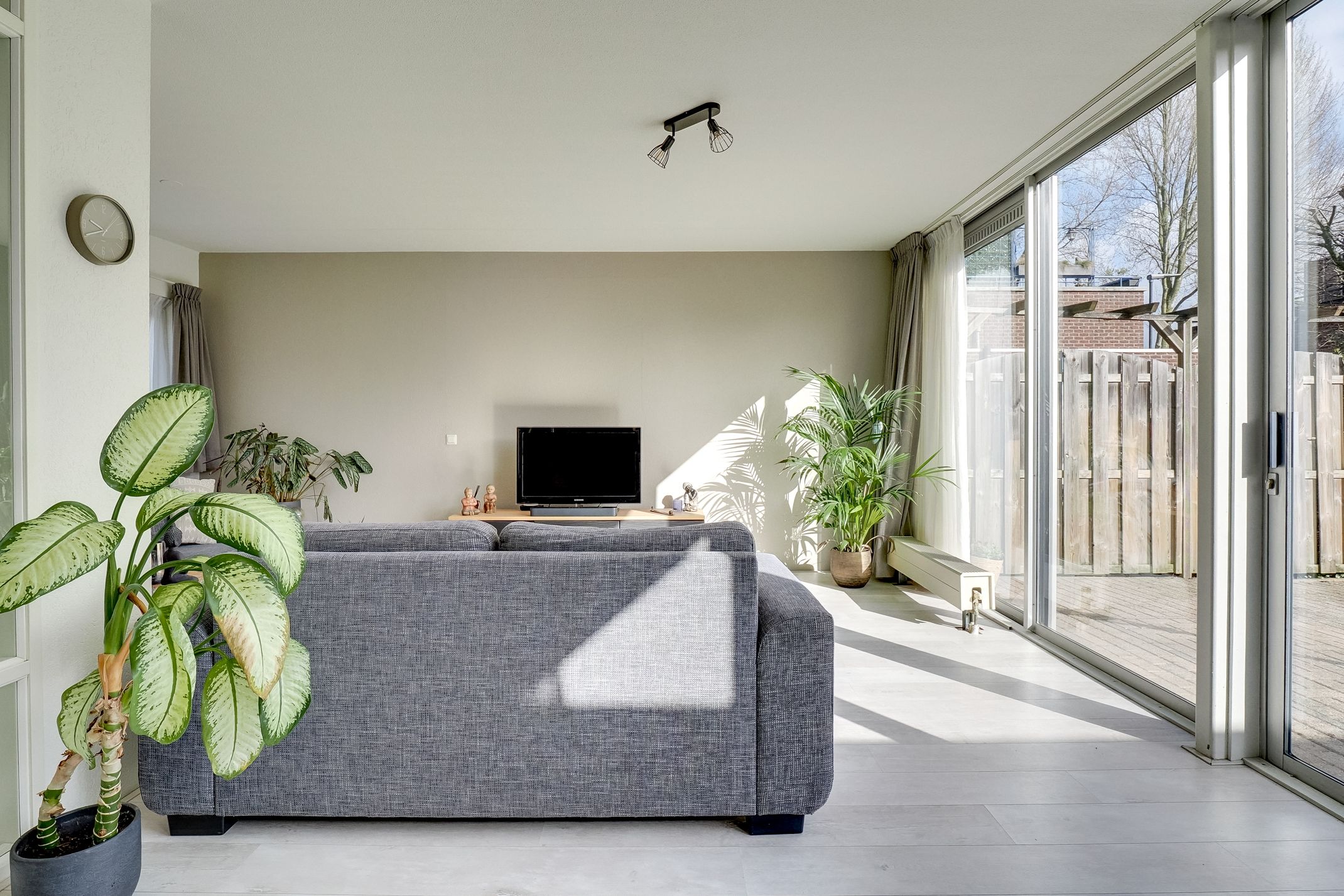 Foto 9 van Colombiahof 6