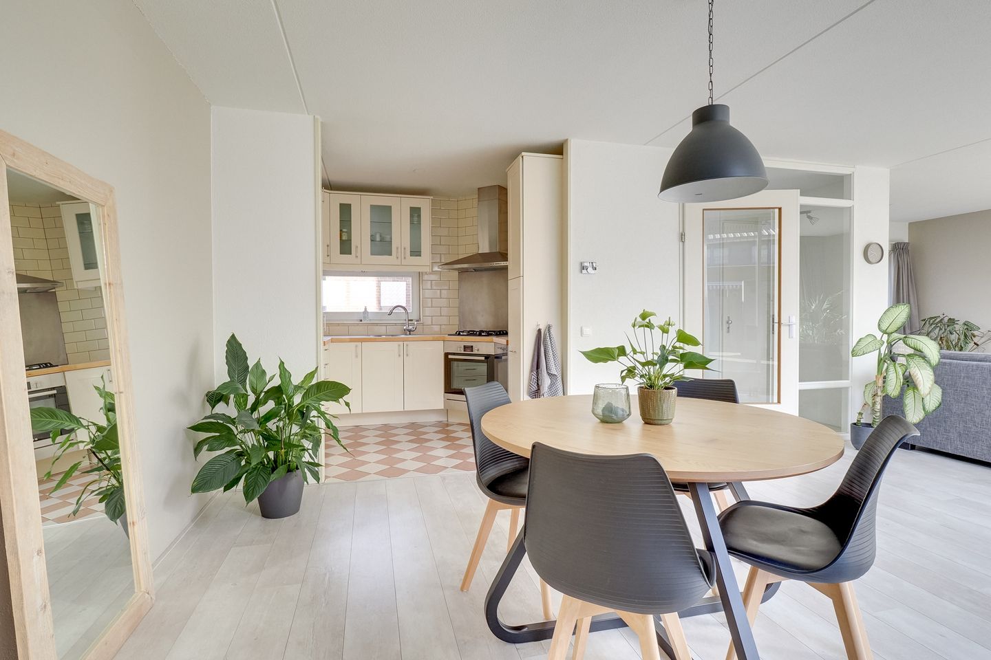 Foto 5 van Colombiahof 6