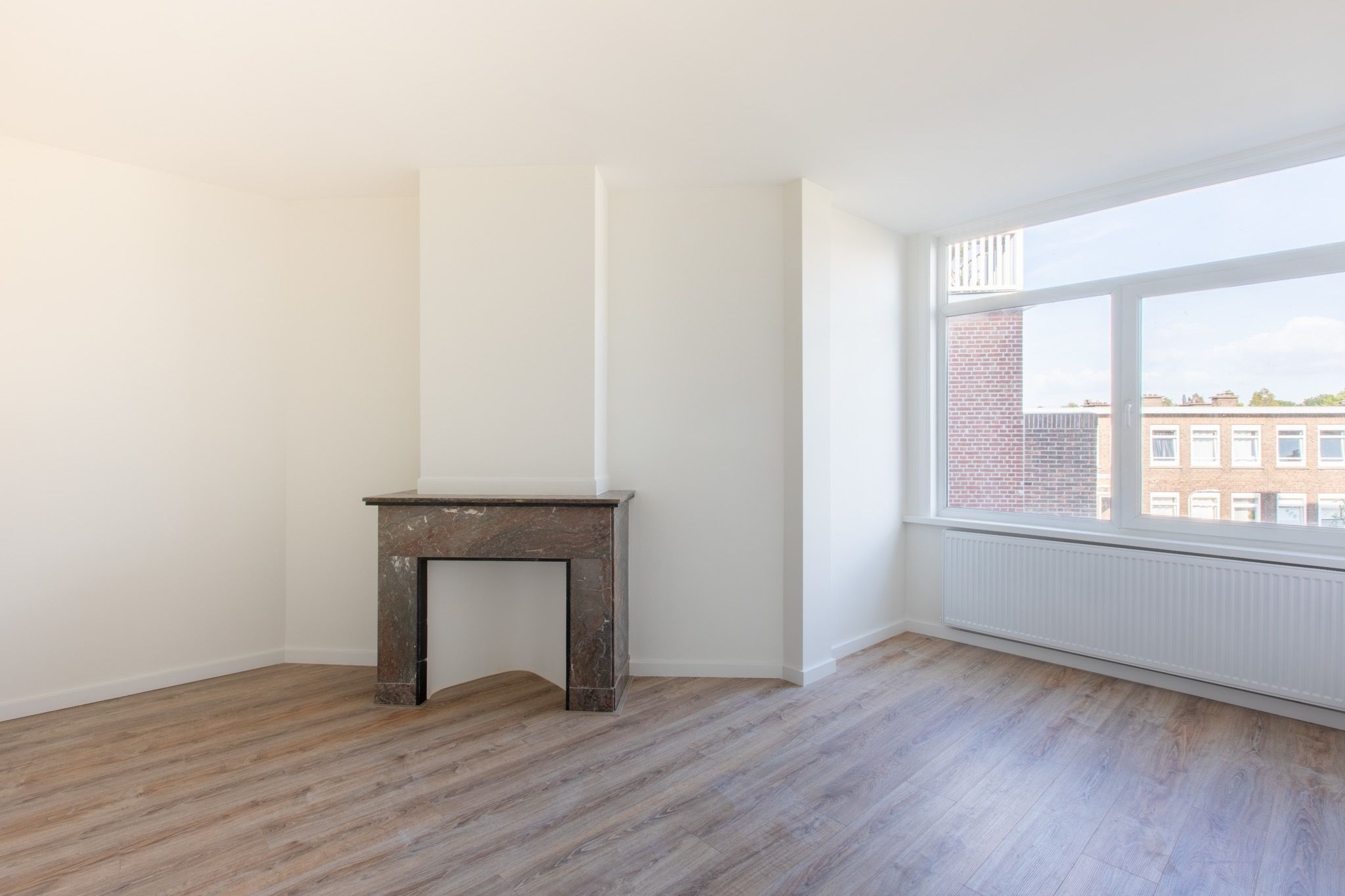 Renovated Double Upper Apartment with Three Bedrooms and Sunny Rooftop Terrace — 21