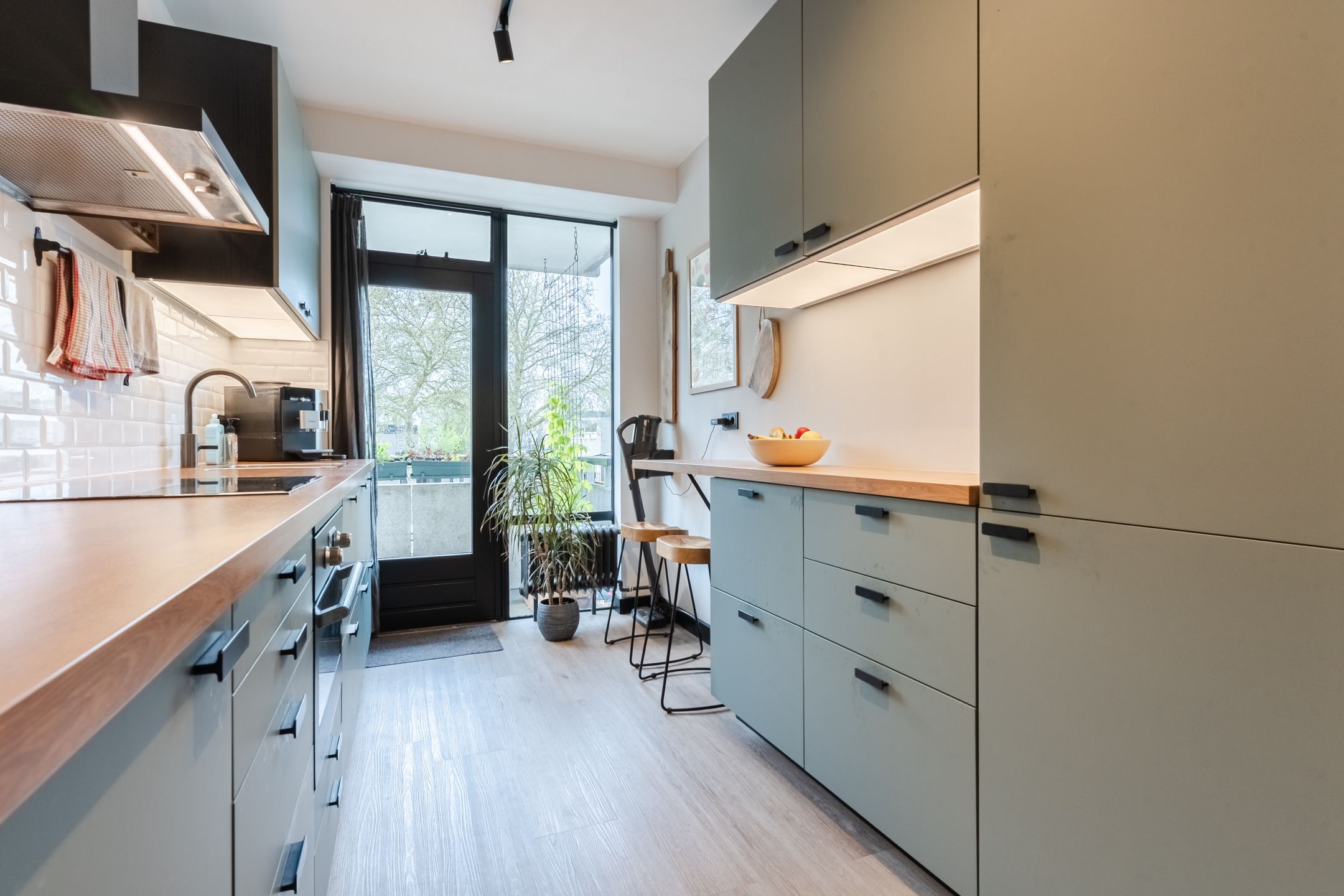 Modernized 3-Room Apartment with Balcony in Eindhoven Vaartbroek — 27