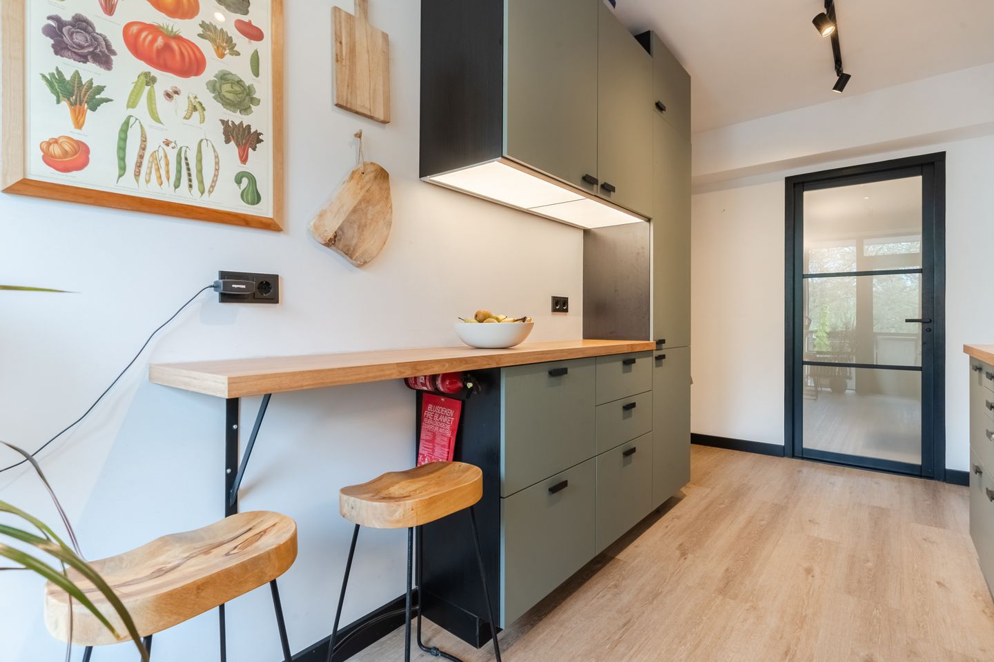 Modernized 3-Room Apartment with Balcony in Eindhoven Vaartbroek — 29