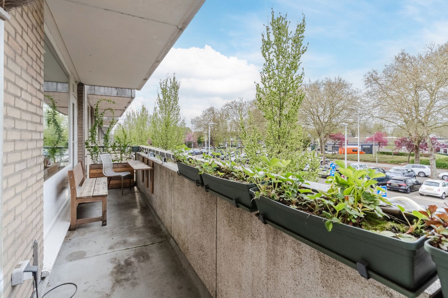 Modernized 3-Room Apartment with Balcony in Eindhoven Vaartbroek — 40
