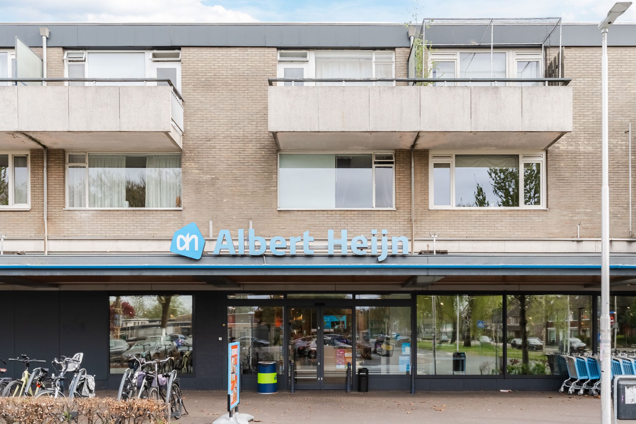 Modernized 3-Room Apartment with Balcony in Eindhoven Vaartbroek — 45