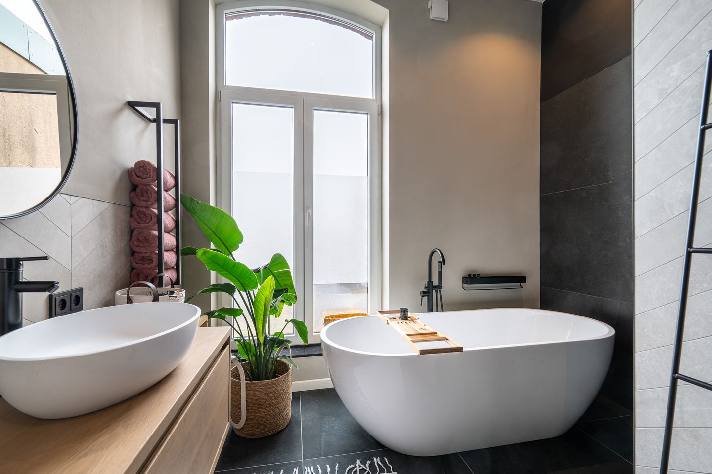 Unique spacious townhouse with luxury finish and 6 to 7 rooms in Simpelveld center — 29