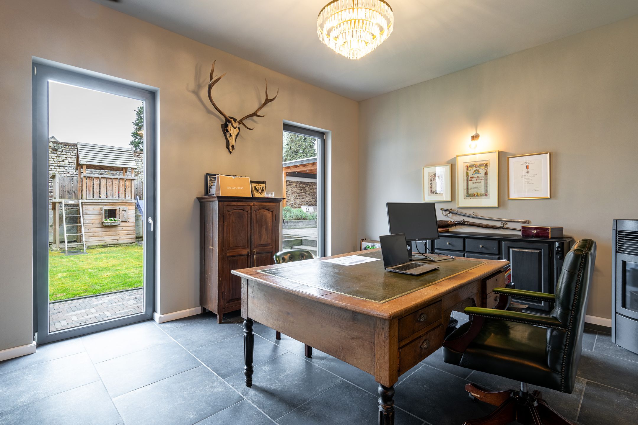 Unique spacious townhouse with luxury finish and 6 to 7 rooms in Simpelveld center — 21