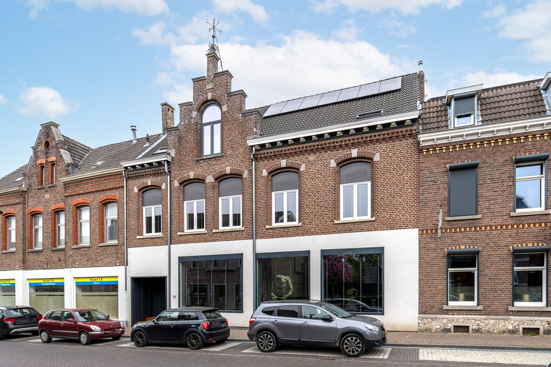 Unique spacious townhouse with luxury finish and 6 to 7 rooms in Simpelveld center — 48