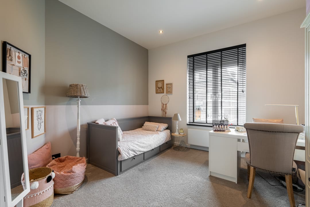 Unique spacious townhouse with luxury finish and 6 to 7 rooms in Simpelveld center — 28