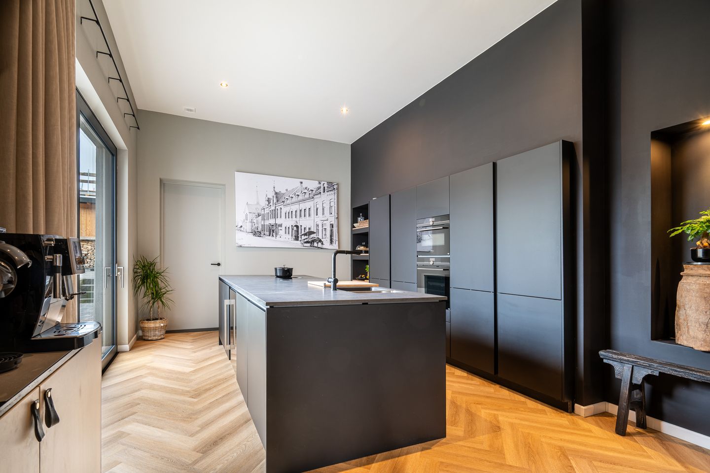 Unique spacious townhouse with luxury finish and 6 to 7 rooms in Simpelveld center — 19