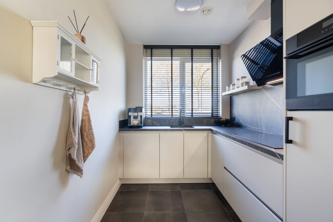Turnkey terraced house with 3 bedrooms and sunny garden in Laarveld, Weert — 16